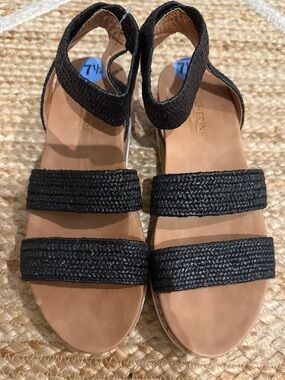 Catherine Malandrino Women’s Black Sandals Size 7.5M Brand New No Box